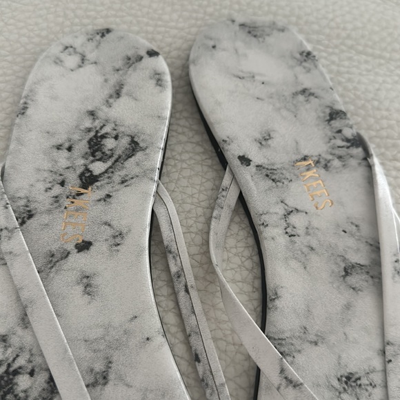 Brand new Tkees Sandals - Picture 2 of 3